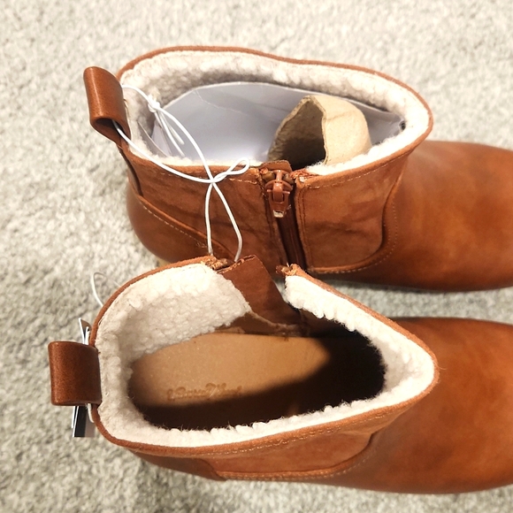 Women's Chunky Heel Boots with Memory Foam Insole - Universal Thread - Picture 4 of 7